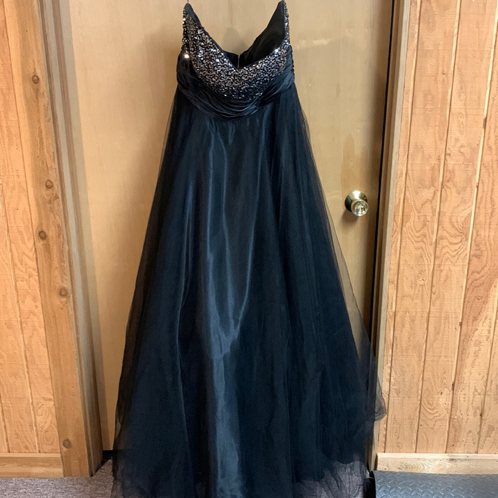 Sequin strapless ballgown. Worn once! Amazing gown. Many layers for extra poof.
